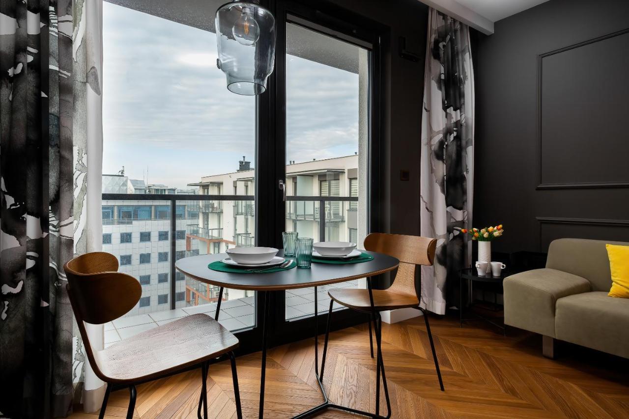 Apartments Konstruktorska By Renters Prestige ワルシャワ エクステリア 写真